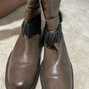 Women’s booties brown